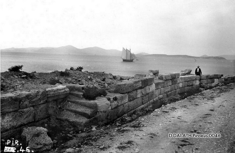 Πειραιάς Αρχαία τείχη 1907.jpg