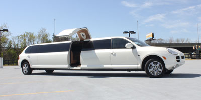 cayenne limo.jpg