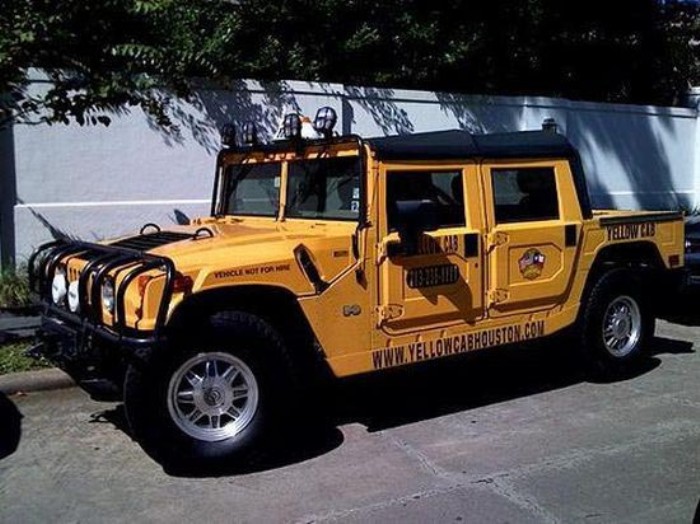 weird-taxi-18 (700 x 524).jpg