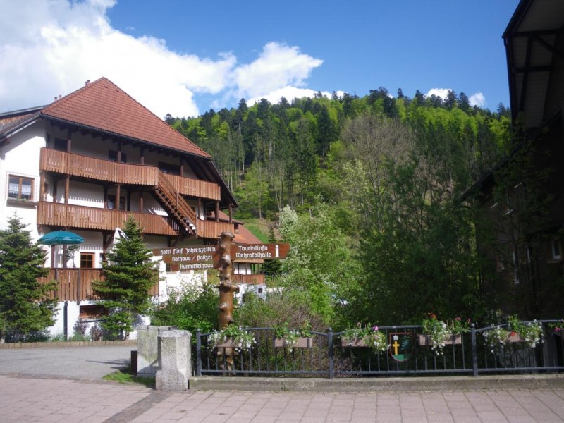 1-009_1024x768.jpg