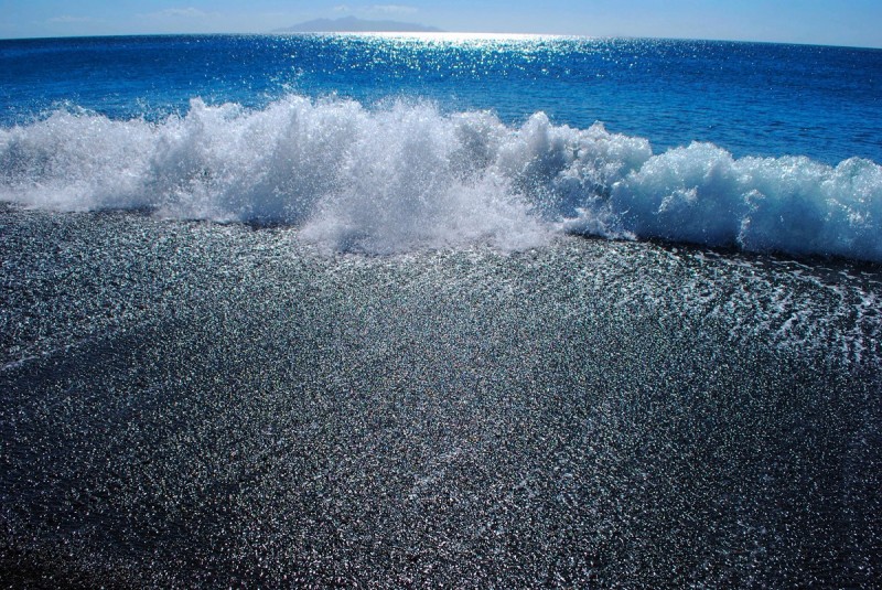 Kamari beach.jpg