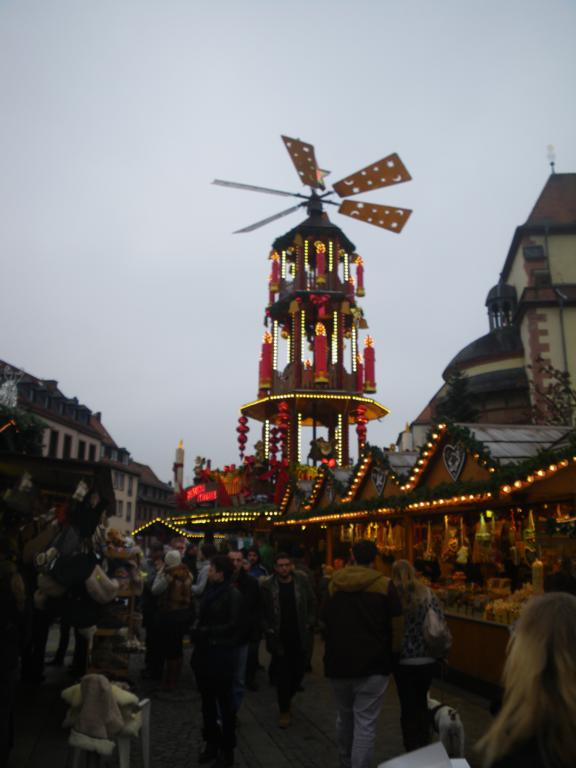 a09_576x768.jpg