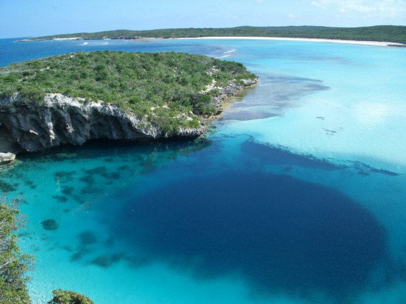 's blue hole - bahamas 01-web.jpg