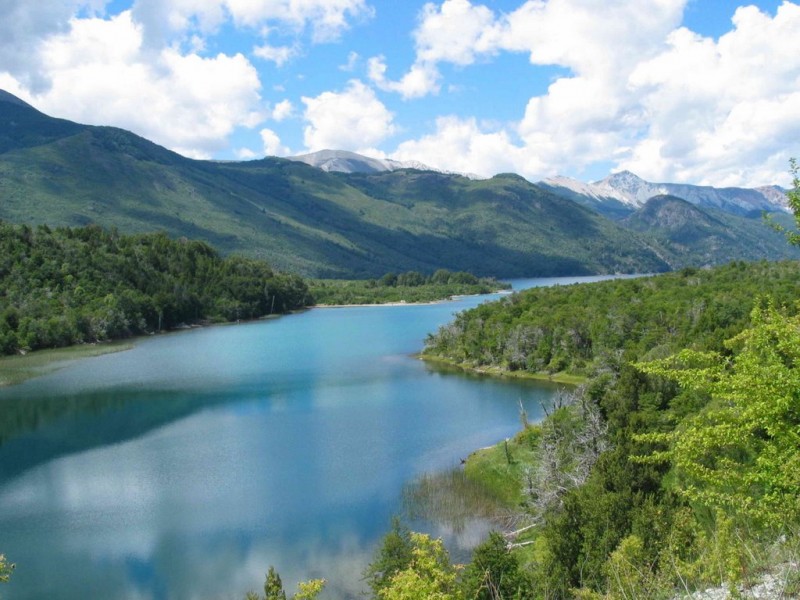 Nahuel Huapi_south_argentina.jpg