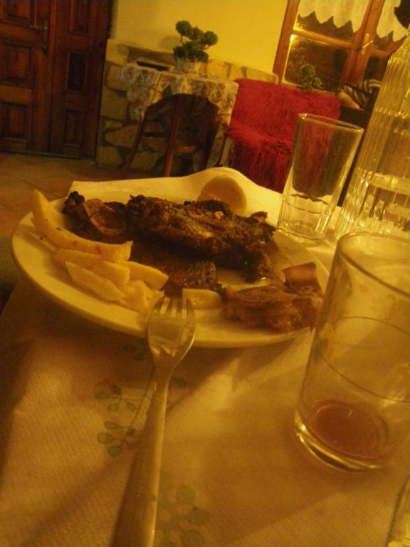 017_576x768.jpg