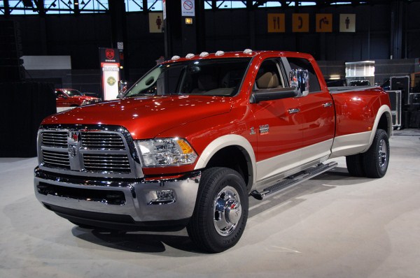 2010 Dodge Ram 3500HD 1 (600 x 398).jpg