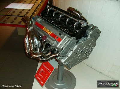 Motor Ferrari F1 1999.JPG