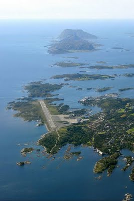 dangerous-runway-09.jpg