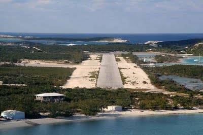 dangerous-runway-12.jpg