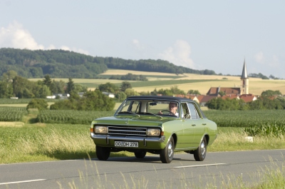 opel-record-02-350.jpg
