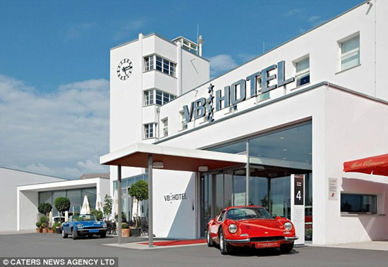 v8-1.jpg