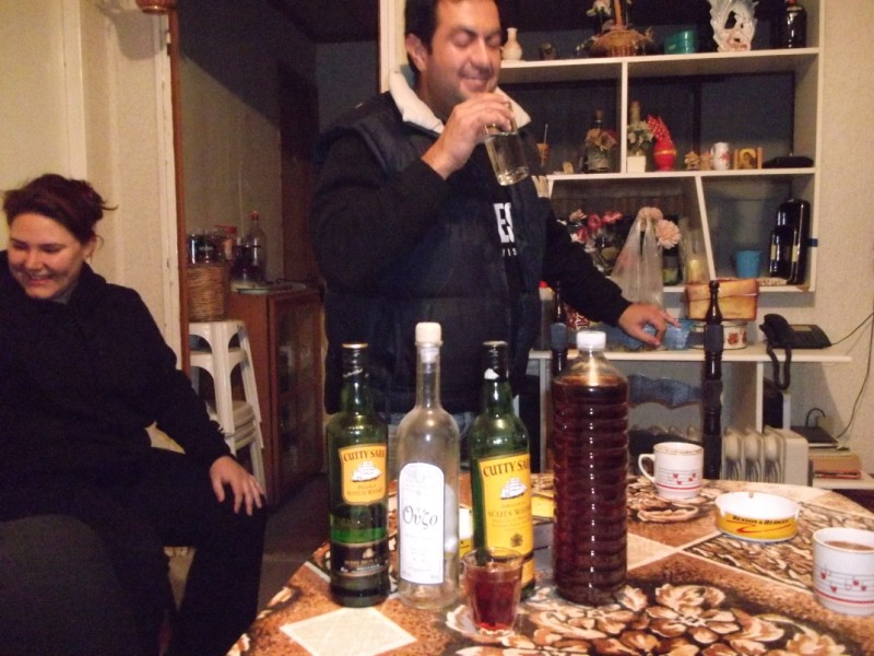 κατι να πιουμε ρε παιδια.jpg