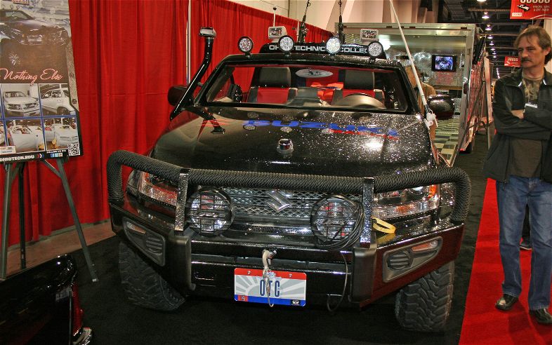 Suzuki-Grand-Vitara-Marine-Concept-front-grill.jpg