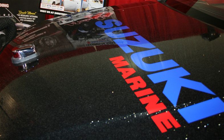 Suzuki-Grand-Vitara-Marine-Concept-hood.jpg