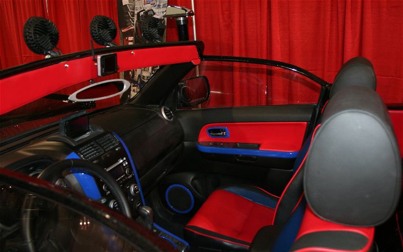 Suzuki-Grand-Vitara-Marine-Concept-interior.jpg