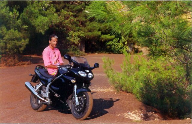 triumph sprint st 955 c 1-qpr.jpg