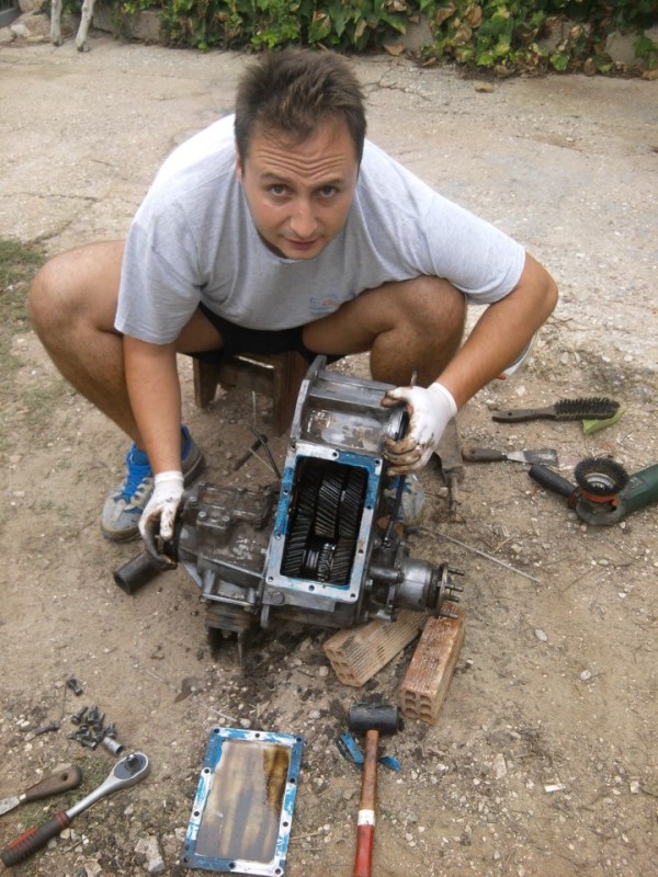 317280_551811211501591_1837224693_n.jpg