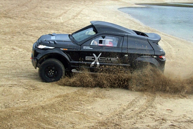 Land-Rover-Evoque-Dakar-3[3].jpg