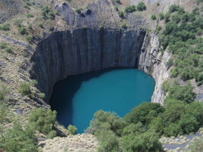 holes2.jpg