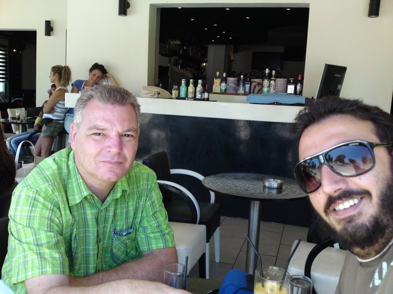 Pivos + costas66 coffe 15-6-13 .JPG
