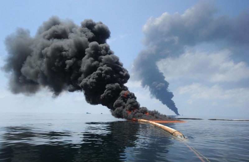 oil disaster 04-qpr.jpg