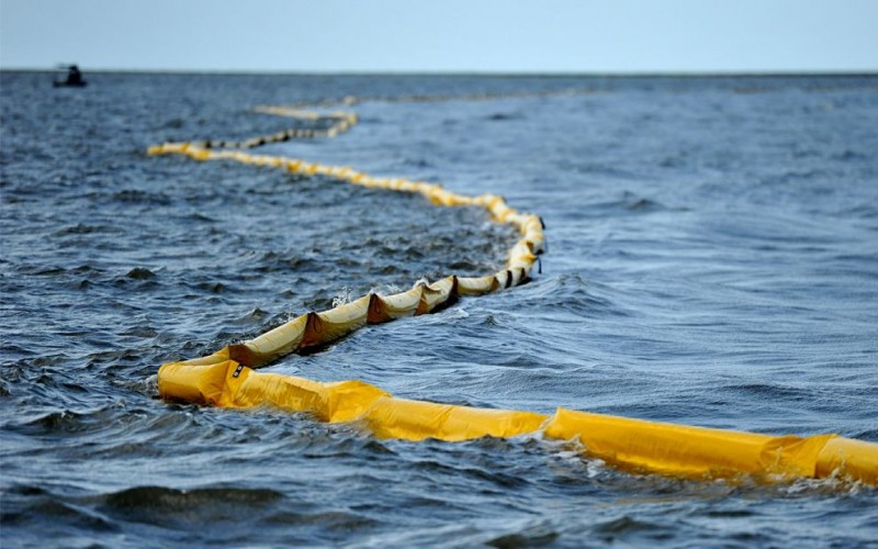 oil disaster 17-qpr.jpg